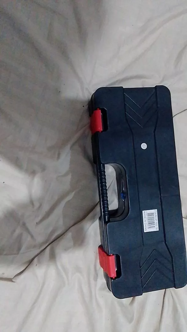 Foto de cliente avaliando Pistola para Fixação de Rebites e Pregos Portátil - 4
